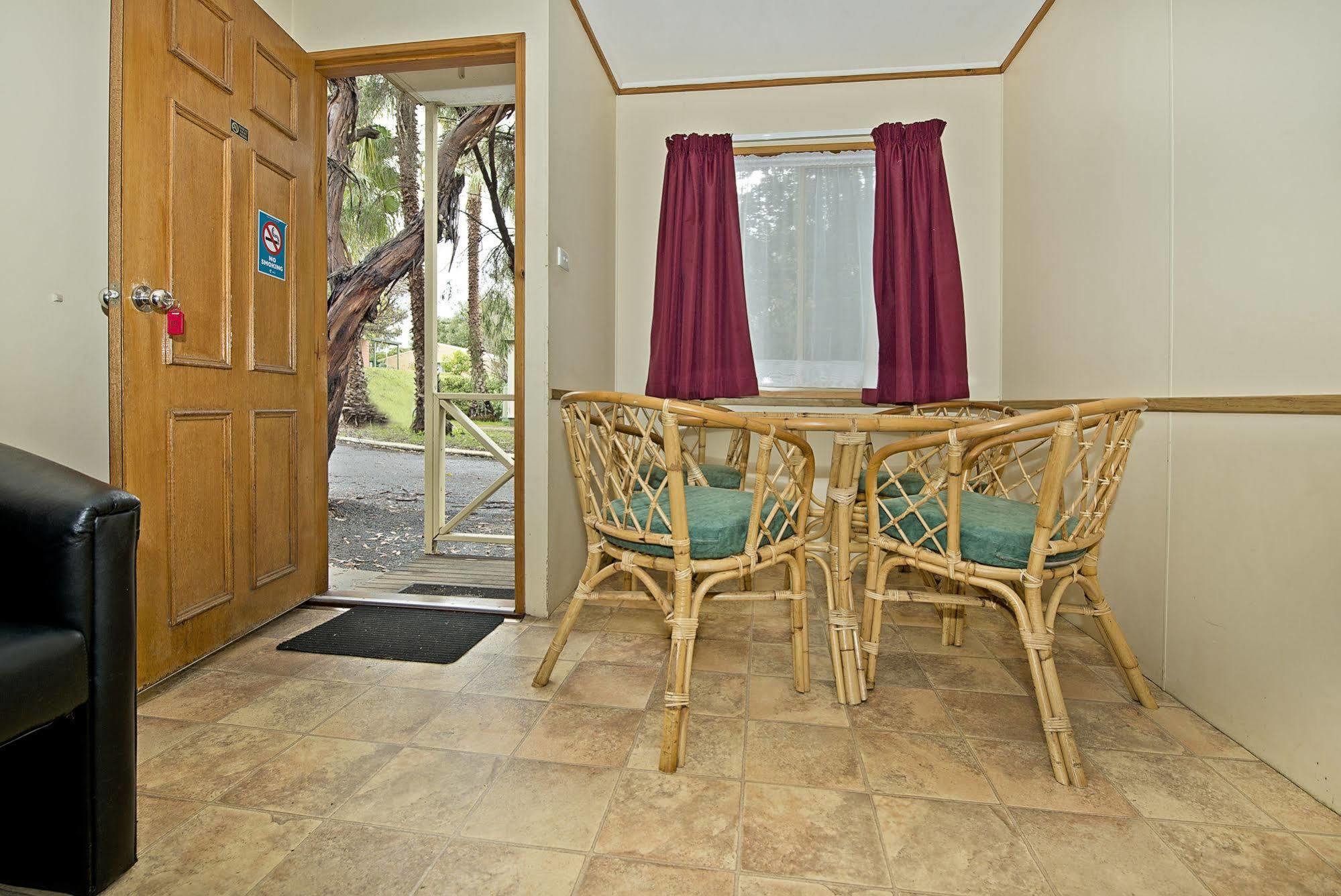 Acclaim Pine Grove Holiday Park Esperance Kültér fotó