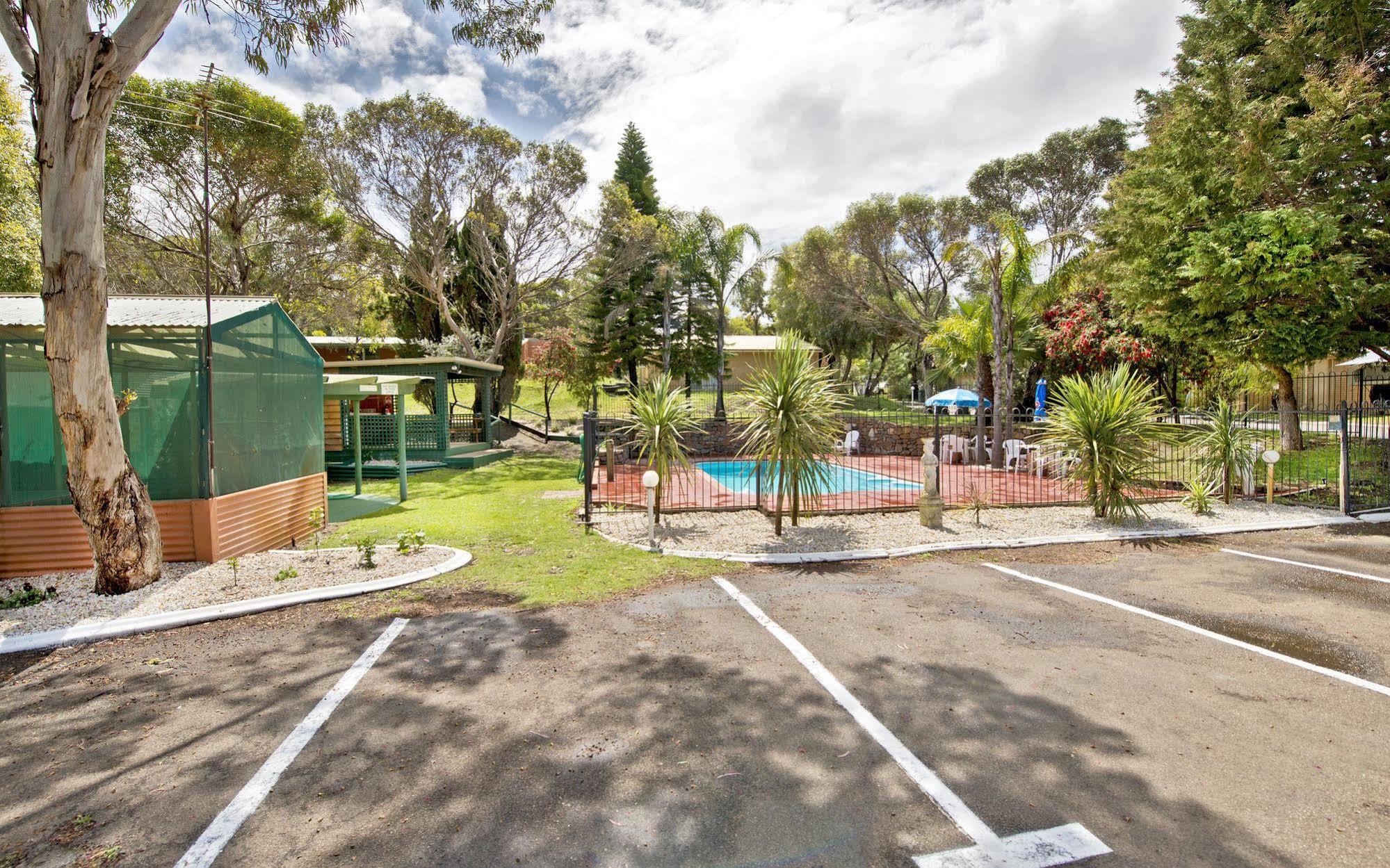 Acclaim Pine Grove Holiday Park Esperance Kültér fotó